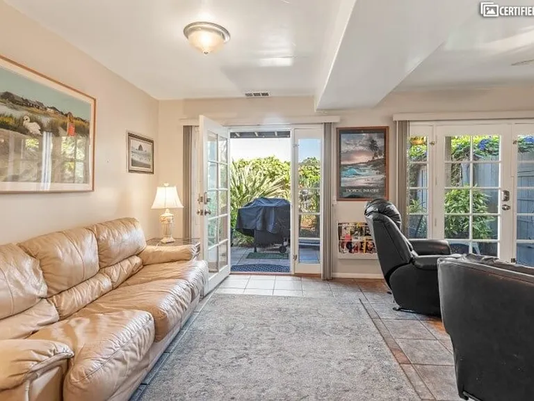 5118 W Point Loma Blvd — Photo 3