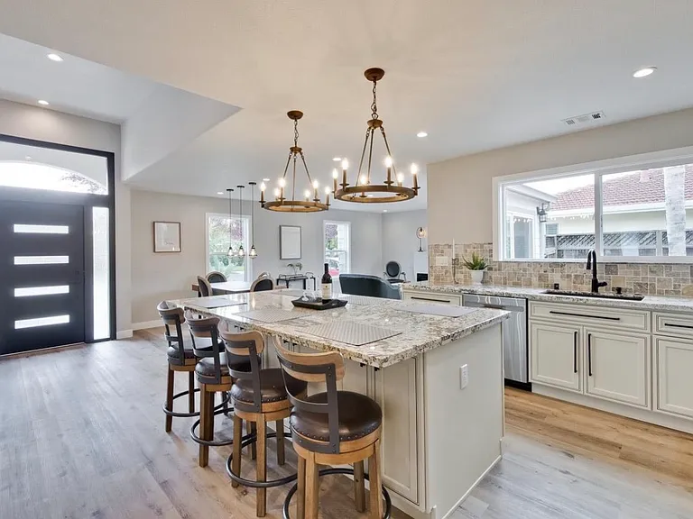 951 Camino Dr — Photo 4