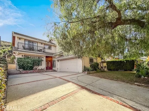 28348 Laura La Plante Dr, Agoura Hills, CA 91301