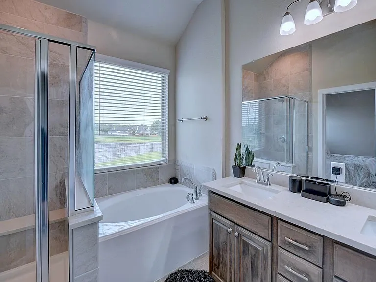 2543 Manor Valley Ct — Photo 19