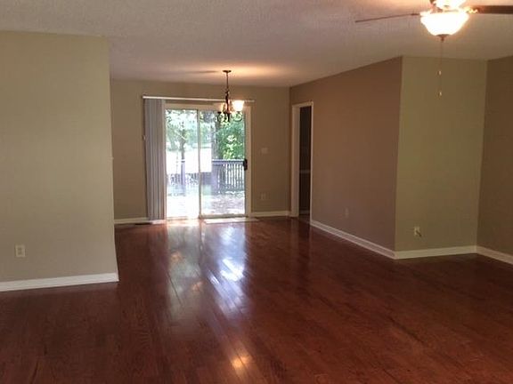 5th image of 2818 Coosa Cir NW