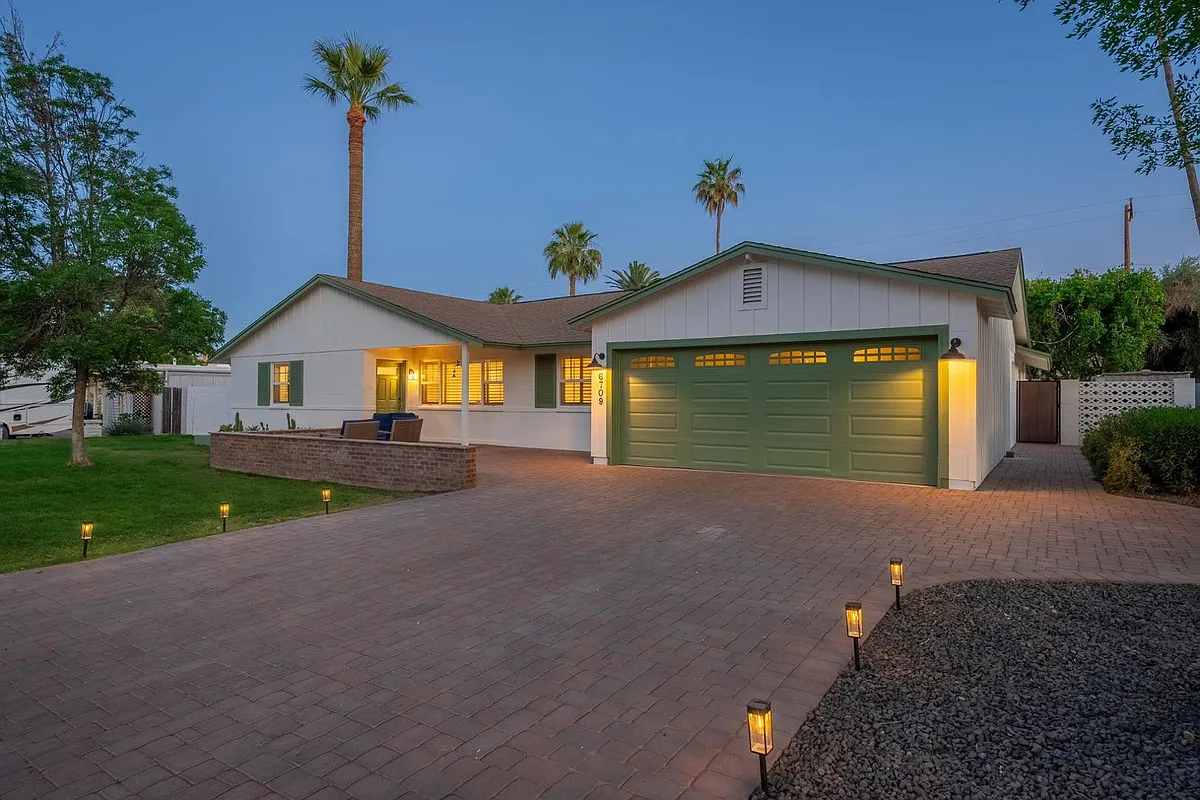 Building Photo - 6709 E Monterosa St