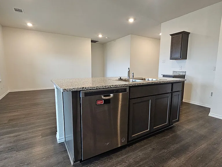 813 Fueller Dr — Photo 19