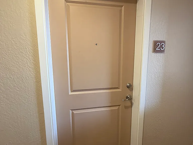 Arlington Apartments — Photo 8