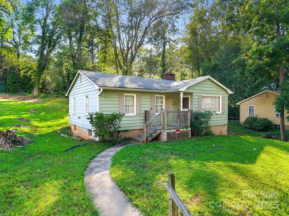16 Melbourne Pl, Asheville, NC 28801