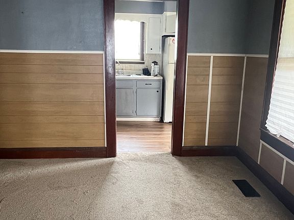 2nd image of 504 High St