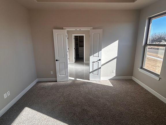 5th image of 810 Manzano Dr