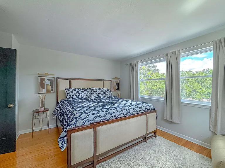 1044 Seminole Dr — Photo 13