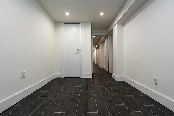 Rented by Nooklyn NYC LLC | media 52