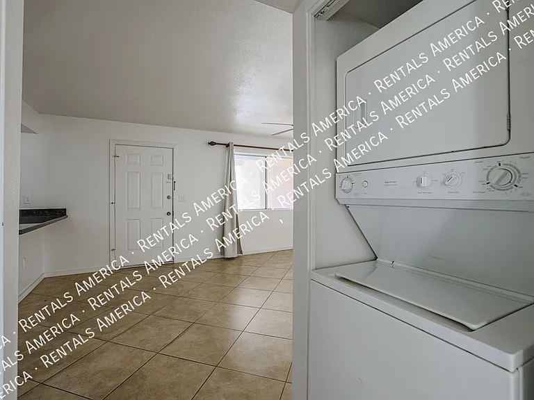 1014 E Spence Ave #108 — Photo 8