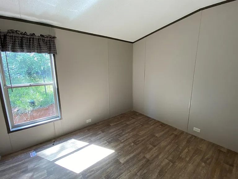 990 Cedar Village Ln — Photo 7