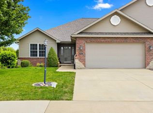 10822 N Dorset St, Peoria, IL 61615