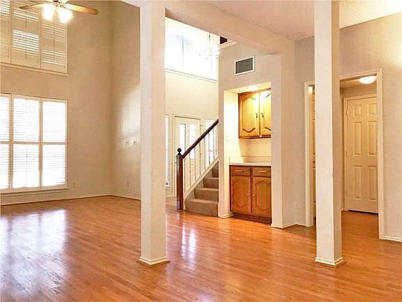 4th image of 7820 Gibsland Dr