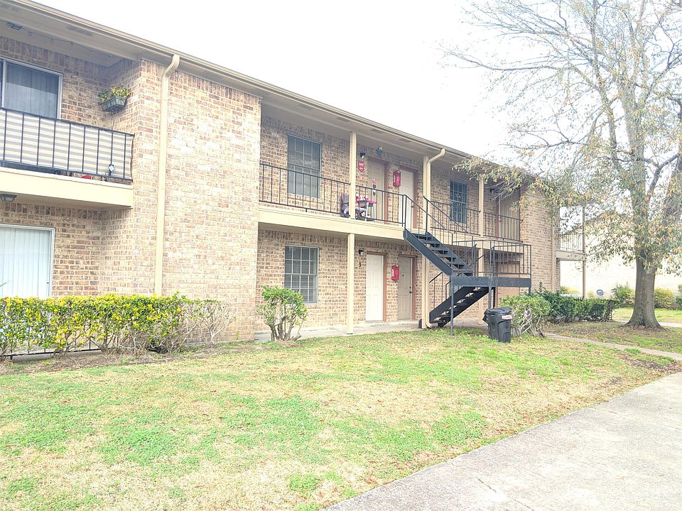 1st image of 7984 Gladys Ave APT 06