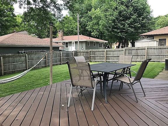 3rd image of 608 Larchwood Dr
