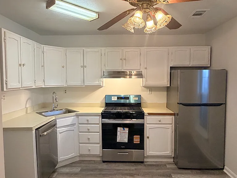 8642 Sumter Ct — Photo 6