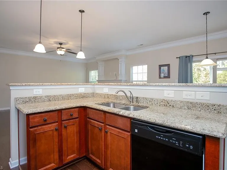 153 Tysonridge Ct — Photo 18