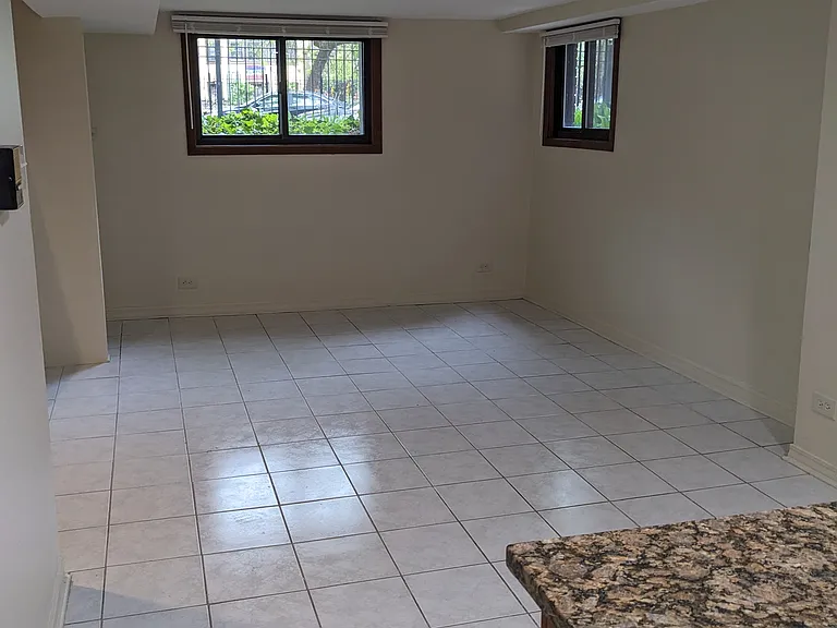 5732 N Kenmore Ave #G — Photo 5