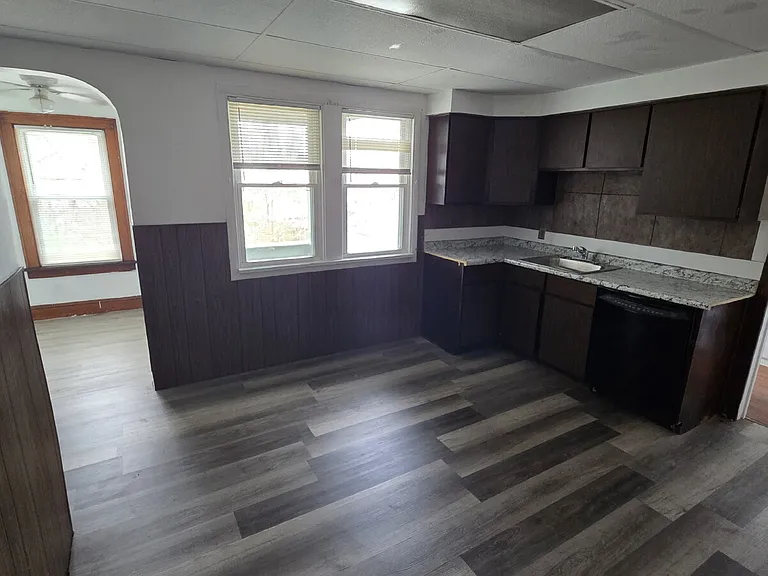 16301 Huntmere Ave #2 — Photo 4