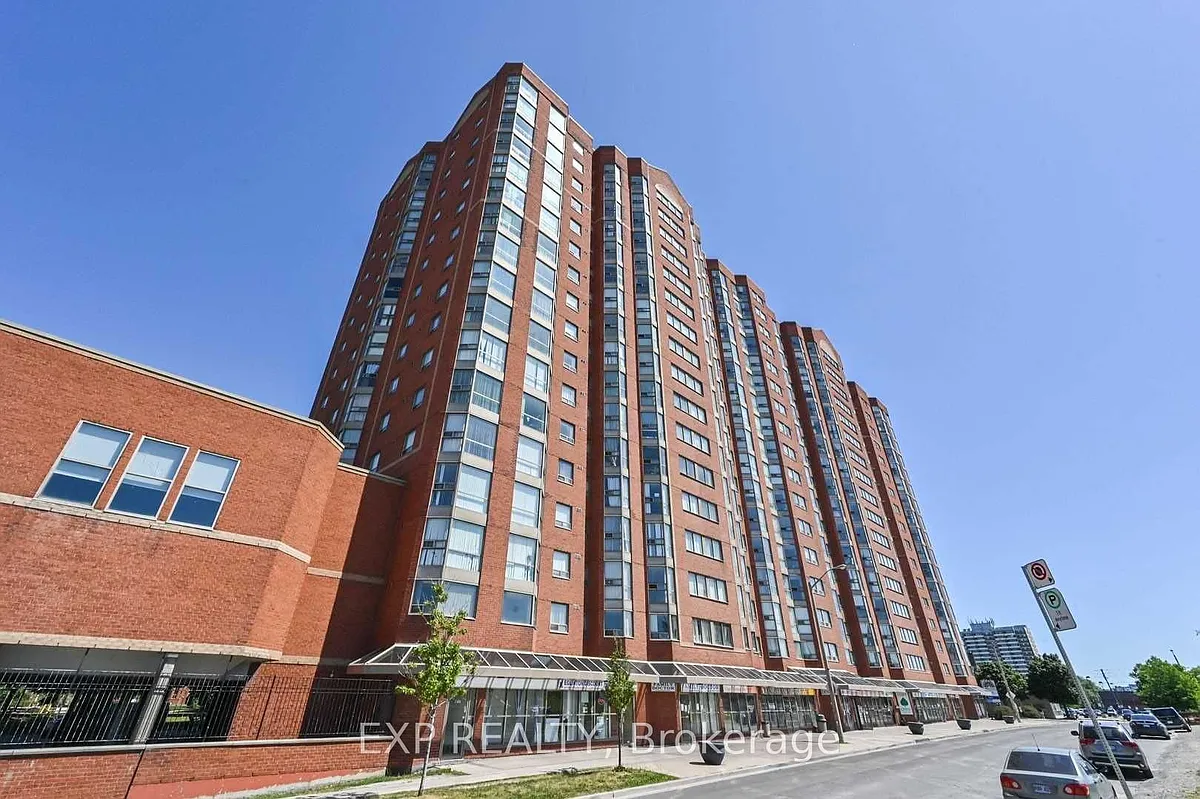 Photo 2 of 16 - 2466 Eglinton Ave E #LPH17 - Toronto, ON Building Photo - 2466 Eglinton Ave E #LPH17
