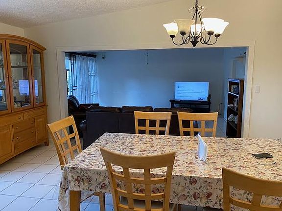 3rd image of 5524 Lakewood Cir APT A