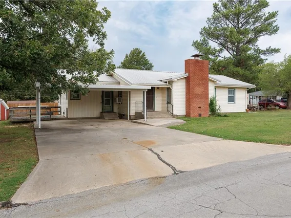 1008 Coronada St, Coffeyville, KS 67337