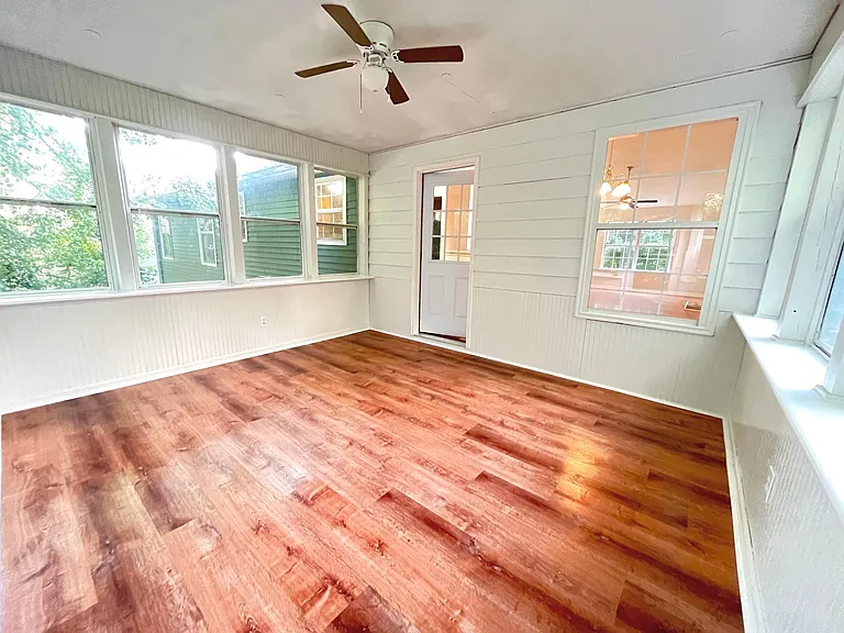 3221 Meadowlark Ln NW — Photo 10