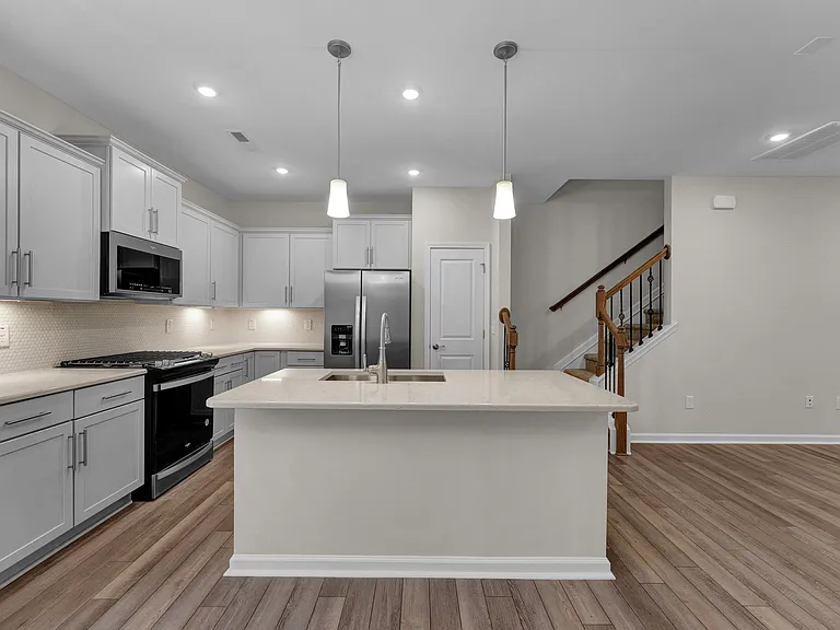 1017 Badlands St — Photo 15