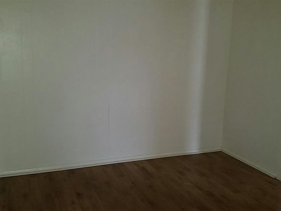 3rd image of 1225 Gardner St