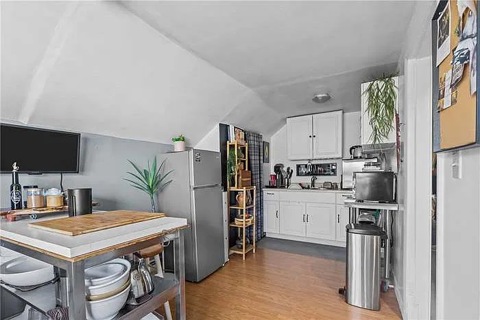 17 Boutwell St — Photo 2