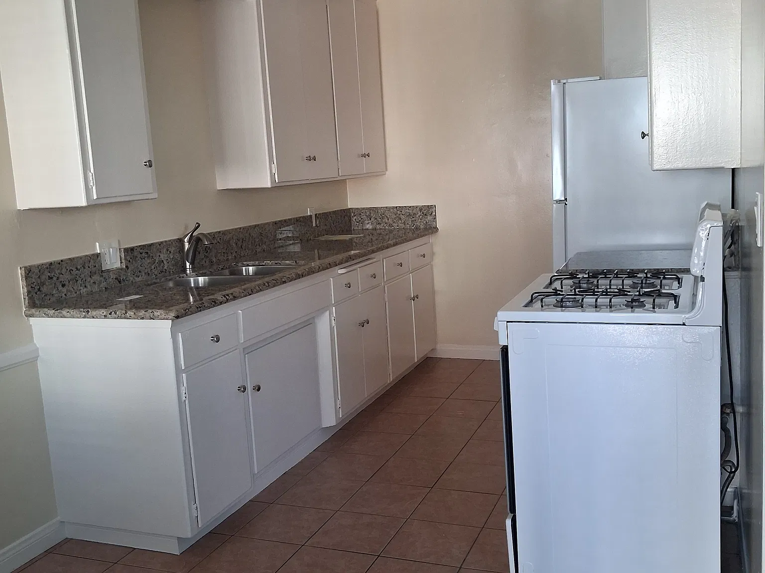 1 bed, $2,200 — Photo 3
