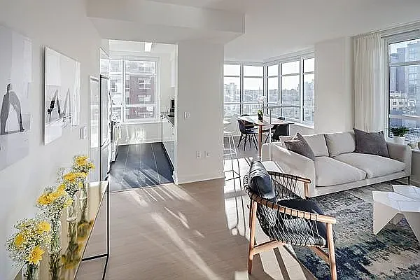 45 Hoyt Street — Photo 2