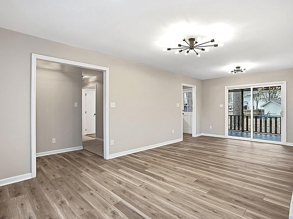 5th image of 812 Chalk Level Rd