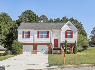 915 Terance Ave, Jonesboro, GA