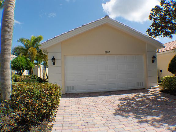 2nd image of 8703 SE Retreat Dr