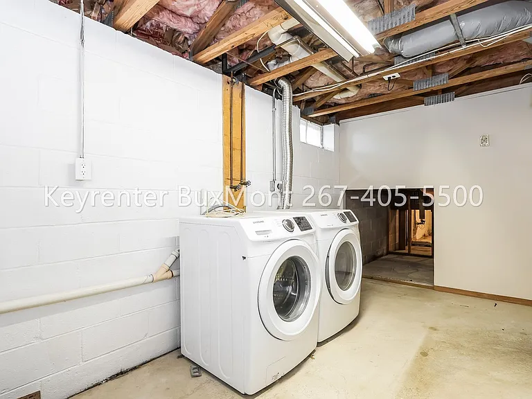 100 Victoria Dr — Photo 12