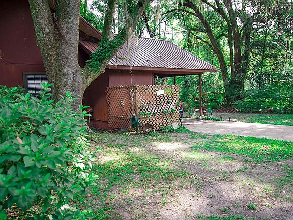 5th image of 159 SE Mill Creek Ct