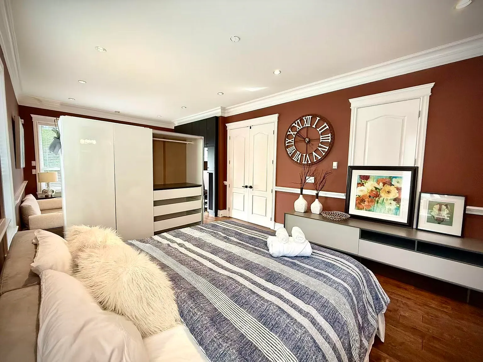 4 bed, 3600 sqft, $6,500 — Photo 2