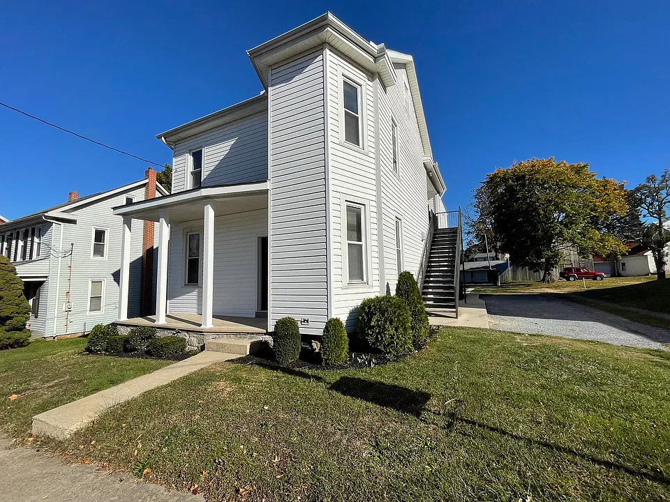 635 S Market St #2