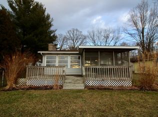 124 E Peterson Dr, Gobles, MI 49055