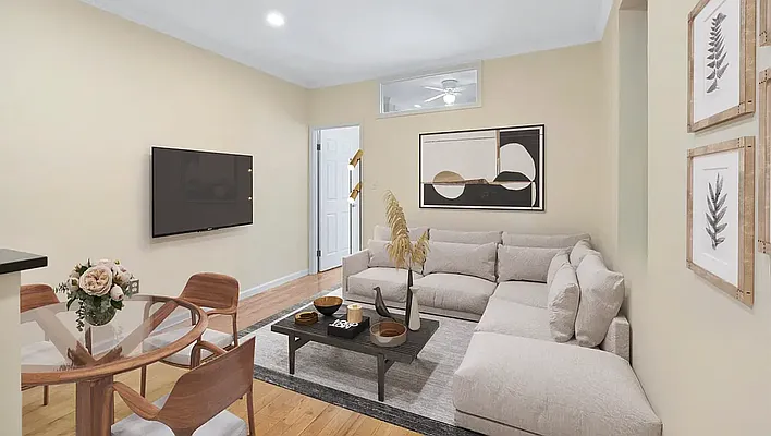 Rented by Compass | media 21