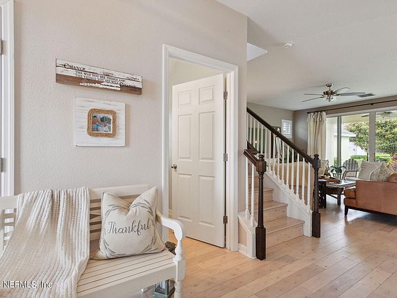4th image of 141 GREENDALE Drive