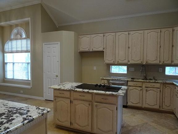 3rd image of 5613 Exeter Dr