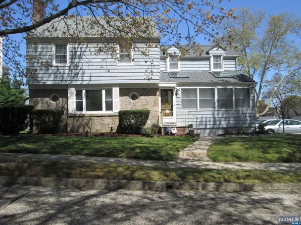 25 Evans Ave, Rutherford, NJ 07070