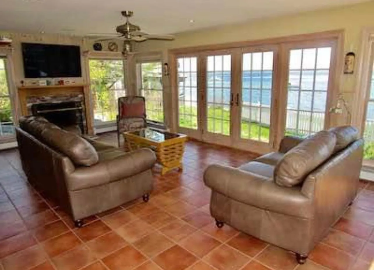 4 bed, $2,000 — Photo 4