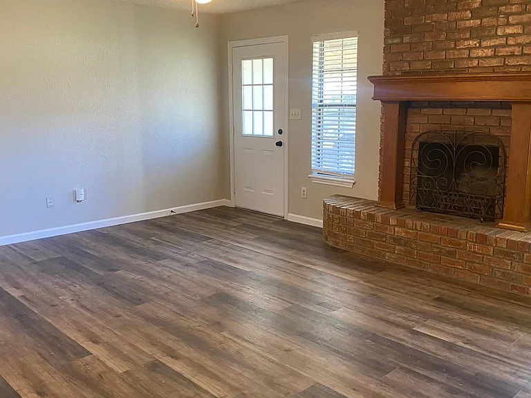 1901 Brooke Rd — Photo 1