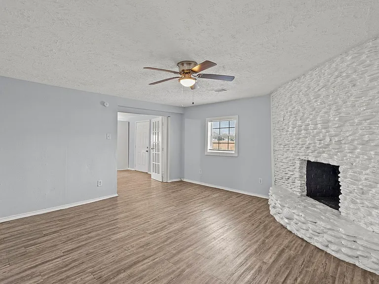 228 Orange St — Photo 7