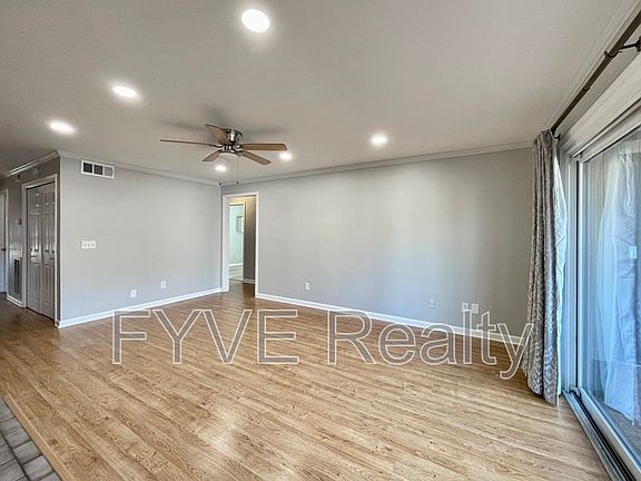 2nd image of 105 Hillsboro Pl
