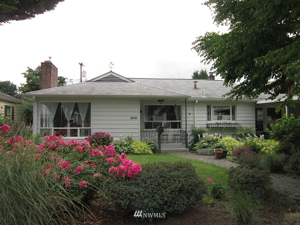 1st image of 3411 Pear Street SE