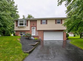 75 Buchland Rd, Ephrata, PA 17522